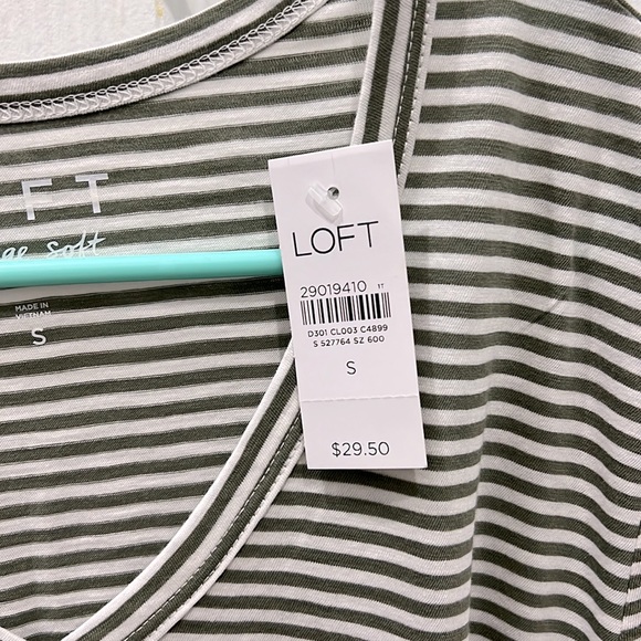 LOFT Stripped V-Neck Tee - Picture 2 of 4